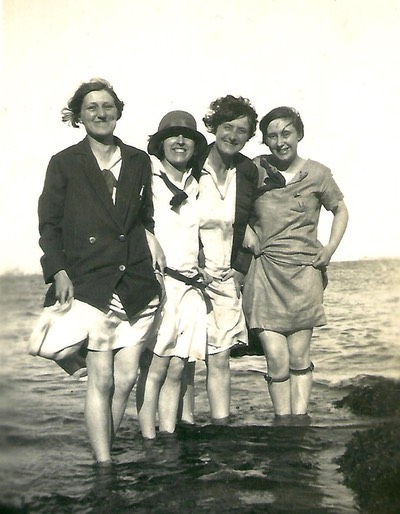 Friends paddling in the sea in the 1930's a digital memorial picture from www.socialembers.com